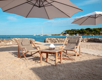 CAP ANTIBES, BEACHHOUSE «VIKING»