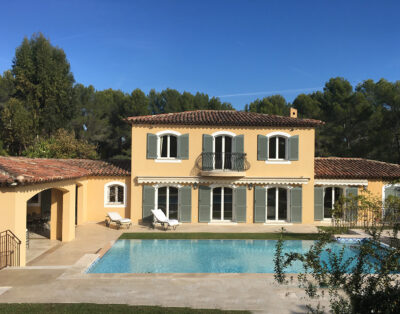 MOUGINS-CANNES, VILLA «PASSIFLORE»